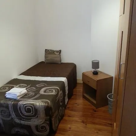 Pensión Residencia Almirante 2*