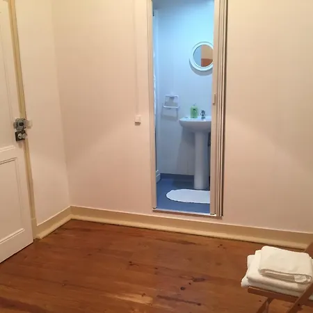 ゲストハウス レジデンシア アルミランテ