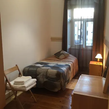 레지덴시아 아우미란츠 2* 리스본